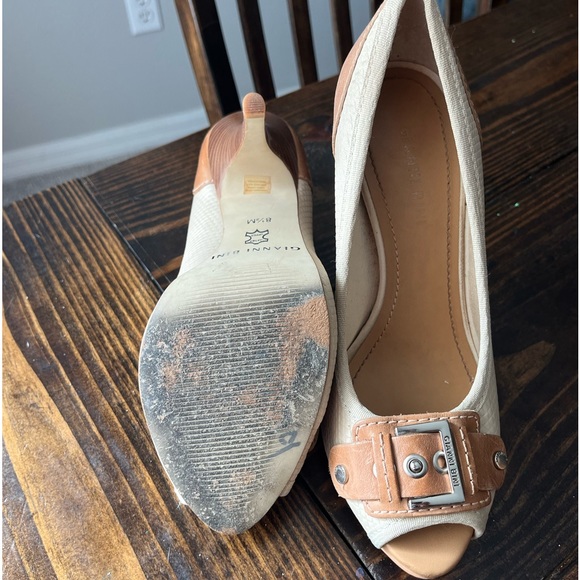 Gianni Bini, 8.5, tan & camel color - Picture 3 of 3